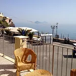 Eolcalandra Per Vacanza アパート