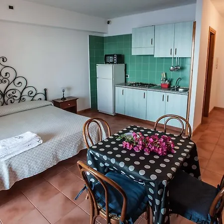 Apartment Eolcalandra Per Vacanza